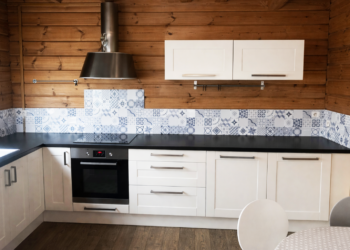 Credence-cuisine-carreaux-ciment-gris