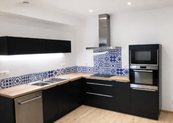 Credence-cuisine-faience-bleu